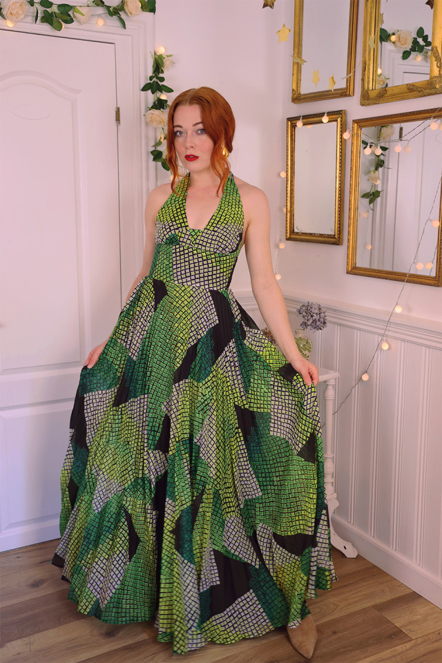 Green Square Graphical 70's Maxi Gown | XS