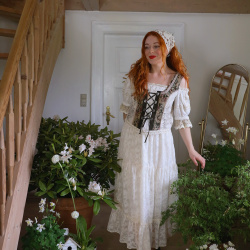 Romantic Green Tapestry Vintage Top | L/XL