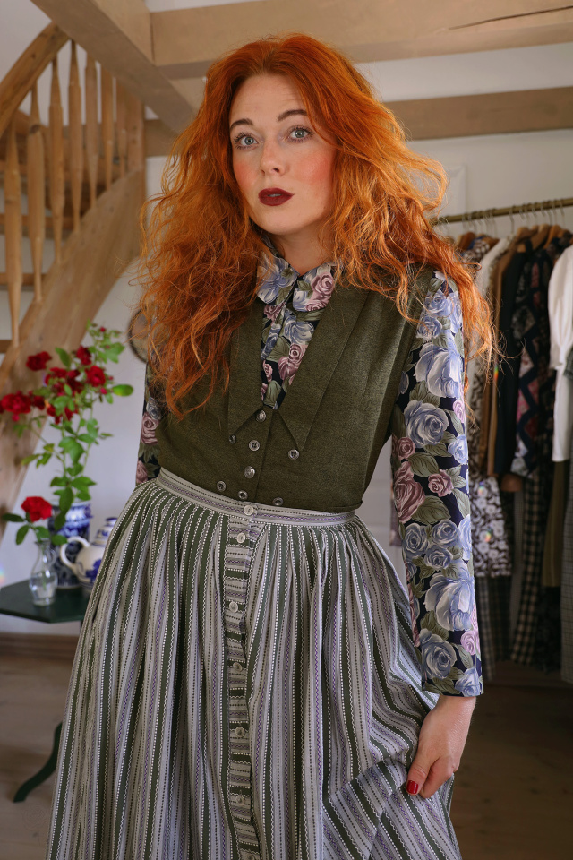 Earthy Green Striped Vintage Skirt | S