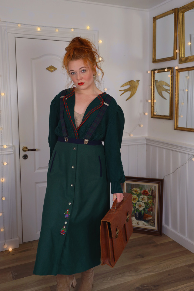 Long Green Wool Vintage Skirt | M