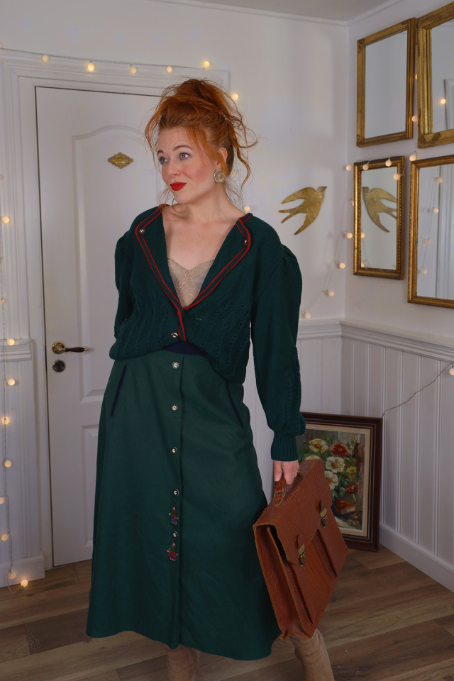 Long Green Wool Vintage Skirt | M