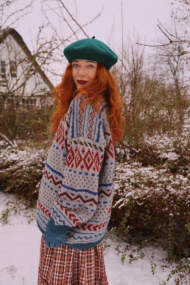 Grey Patterned Handknitted Vintage Sweater | XXL/XXXL