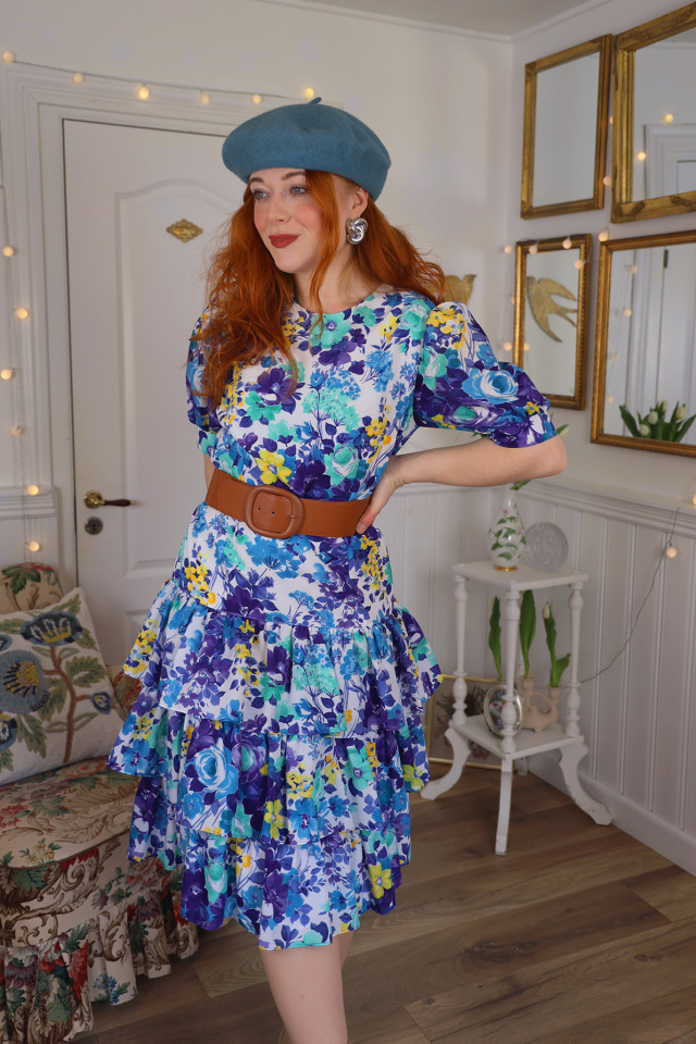 Happy Blue Floral Vintage Dress | S/M