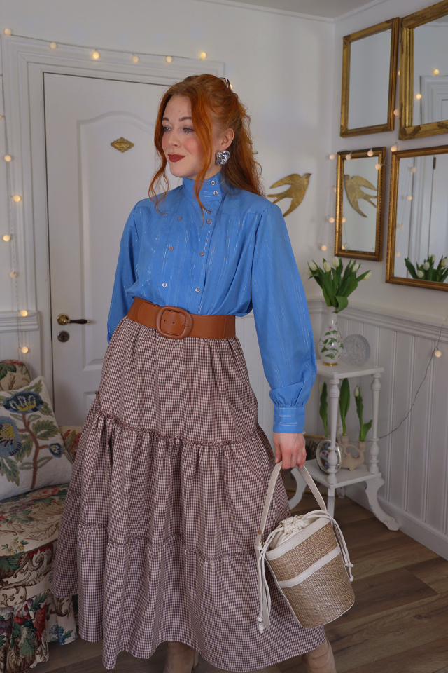 Light Blue Silver Thread Vintage Blouse | M