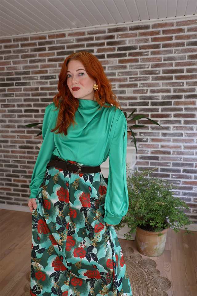 Light Green Elegante Blouse | S-M