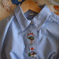 Light Denim Countryside Embroidered Blouse | L/XL