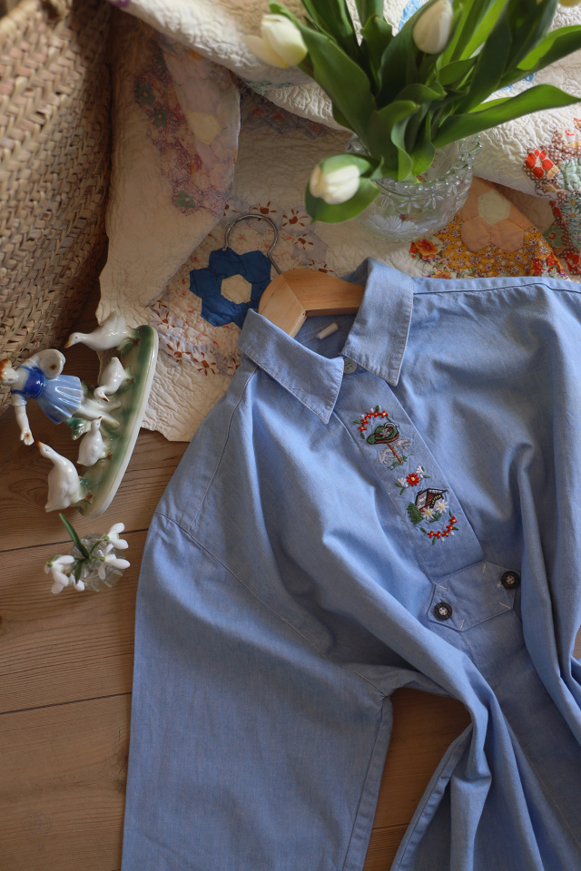 Light Denim Countryside Embroidered Blouse | L/XL