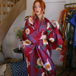 Long Red Floral Vintage Kimono | M-XXL