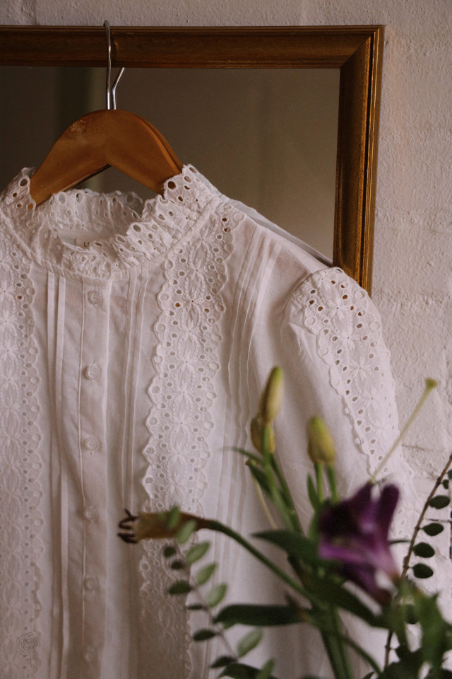 Martha | White Ruffle Cotton Blouse 