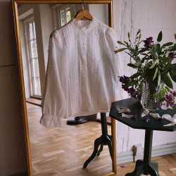 Martha | White Ruffle Cotton Blouse 