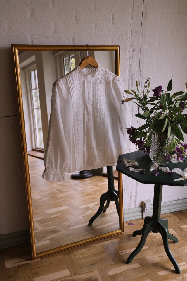 Martha | White Ruffle Cotton Blouse 