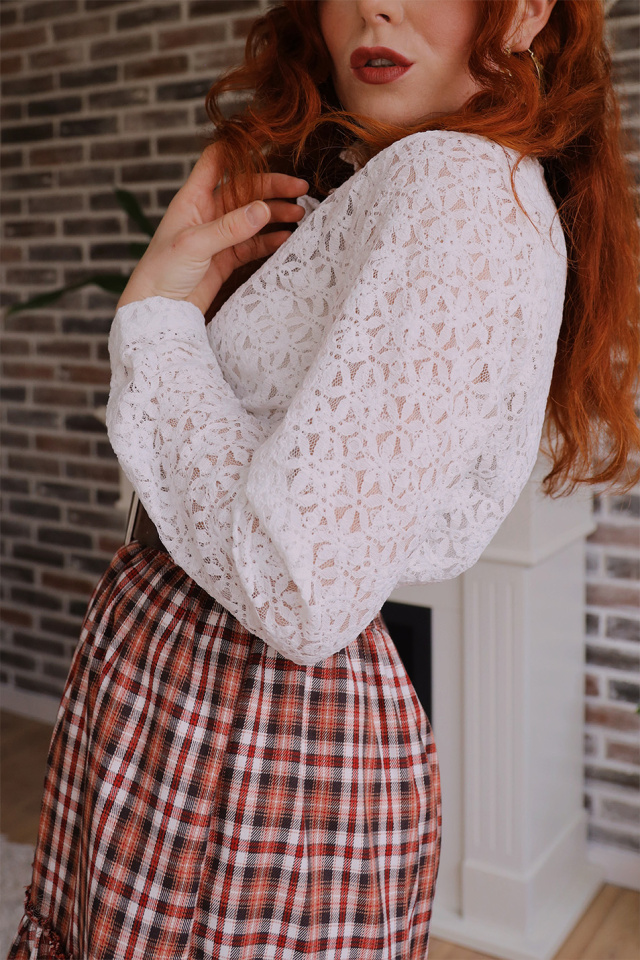 Mellow Lace Blouse 