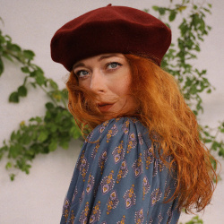 Midnight Kisses Beret 