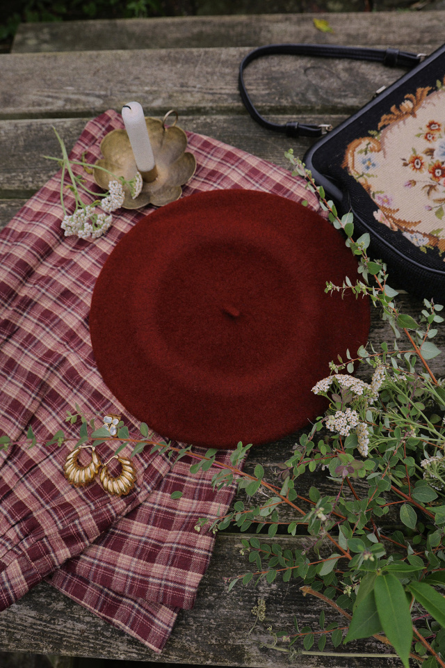 Midnight Kisses Beret 