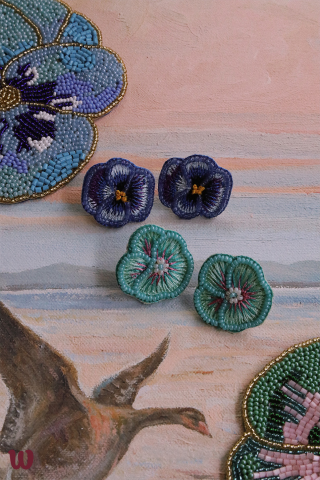 Mint Green Pansy Beaded Earrings 