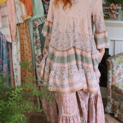 Morning Bliss Light Peachy Floral Mini 