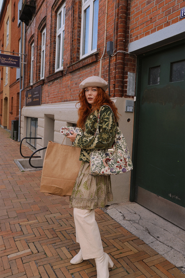 Morning Garden Hobo Bag