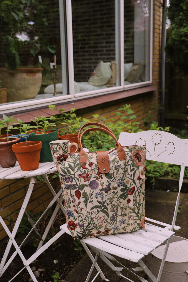 Morning Garden | Foldaway Bag 