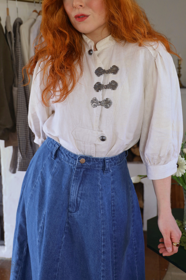 Neutral Steel Closement Vintage Top | L/XL