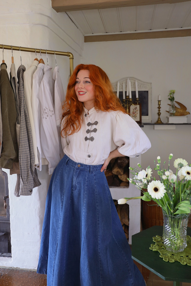 Neutral Steel Closement Vintage Top | L/XL