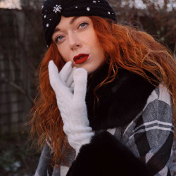 Off White Glitter Long Gloves 