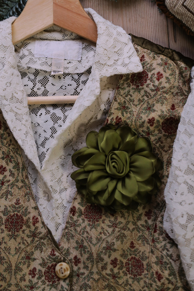 Olive Green Tapestry Vintage Waistcoat | S