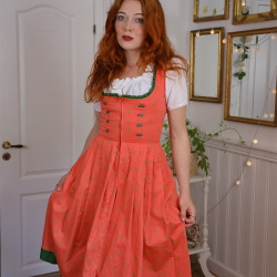 Peachy Austrian Vintage Dress | S