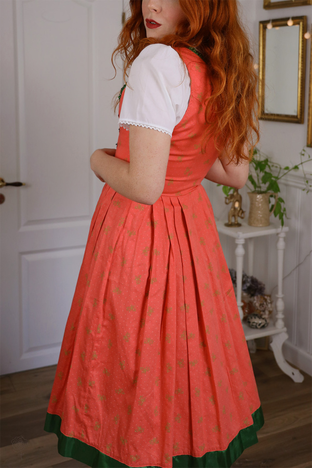 Peachy Austrian Vintage Dress | S