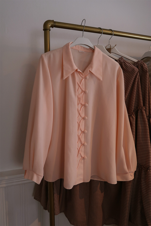Light Peachy Vintage Blouse | M/L