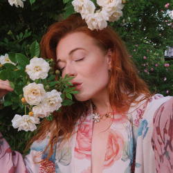 Pearl Flowers Gold Necklace 