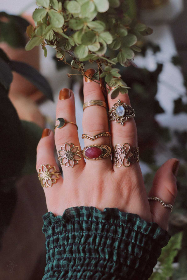 Pearl String Brass Ring