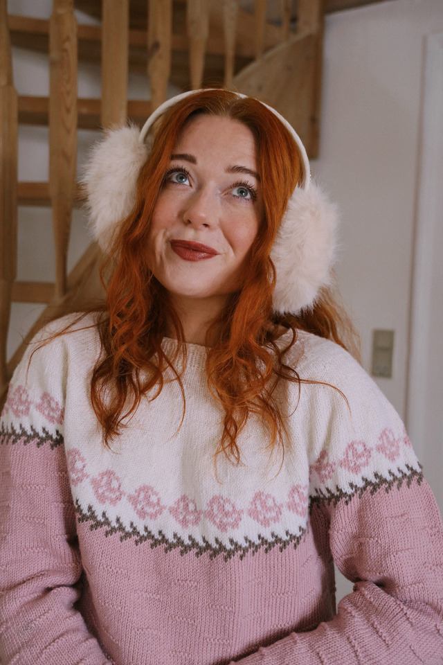 Pink Handknitteed Floral Vintage Sweater | S/M