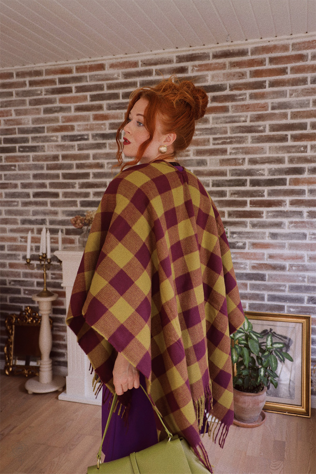 Brit Checkered Poncho &amp; Scarf 