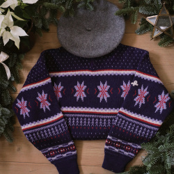 Purple Pattern Ski Peer Winter Sweater | M