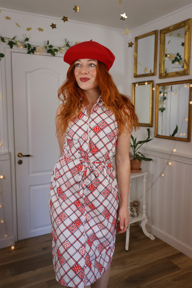 White Square Floral 70's Vintage Dress | S/M