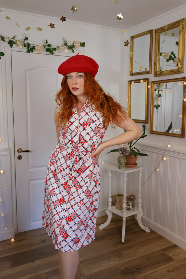 White Square Floral 70's Vintage Dress | S/M