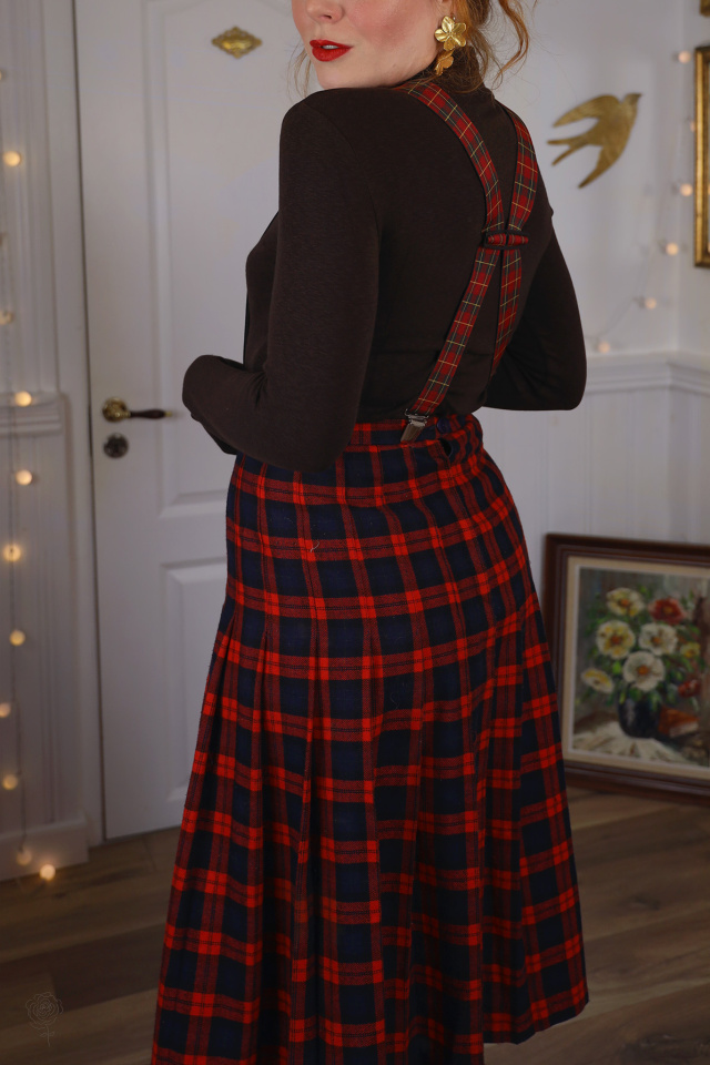 Red &amp; Black Plaid Vintage Wool Skirt | S