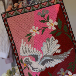 Pink Pigeon Daisy Vintage Wall Hanger Embroidery 