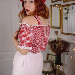 Red &amp; White Plaid Vintage Top | M