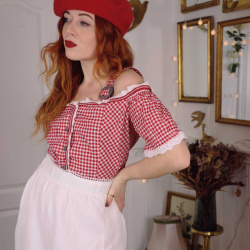 Red &amp; White Plaid Vintage Top | M