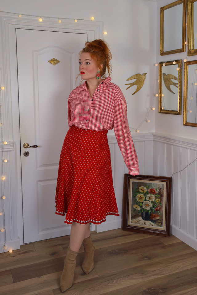 Thick Red Floral Cotton Vintage Skirt | S/M