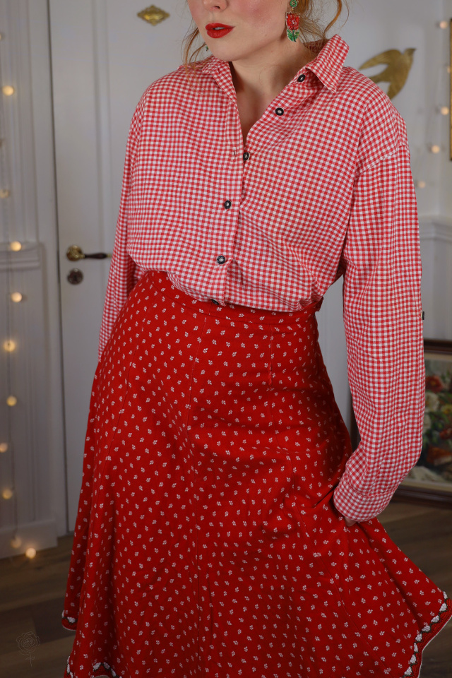 Thick Red Floral Cotton Vintage Skirt | S/M