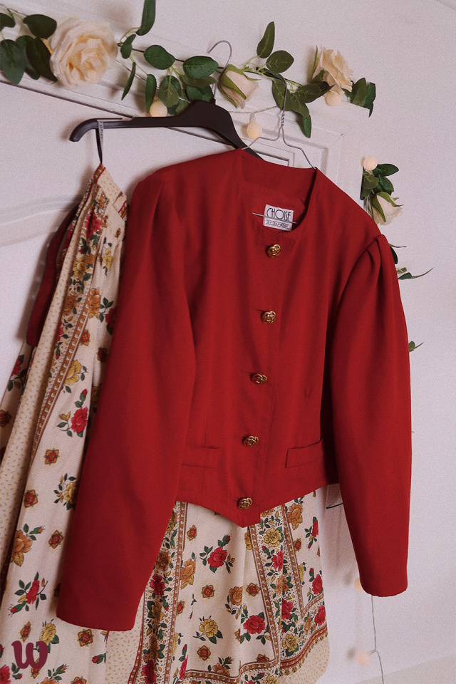 Red Gold Button Vintage Jacket | M/L