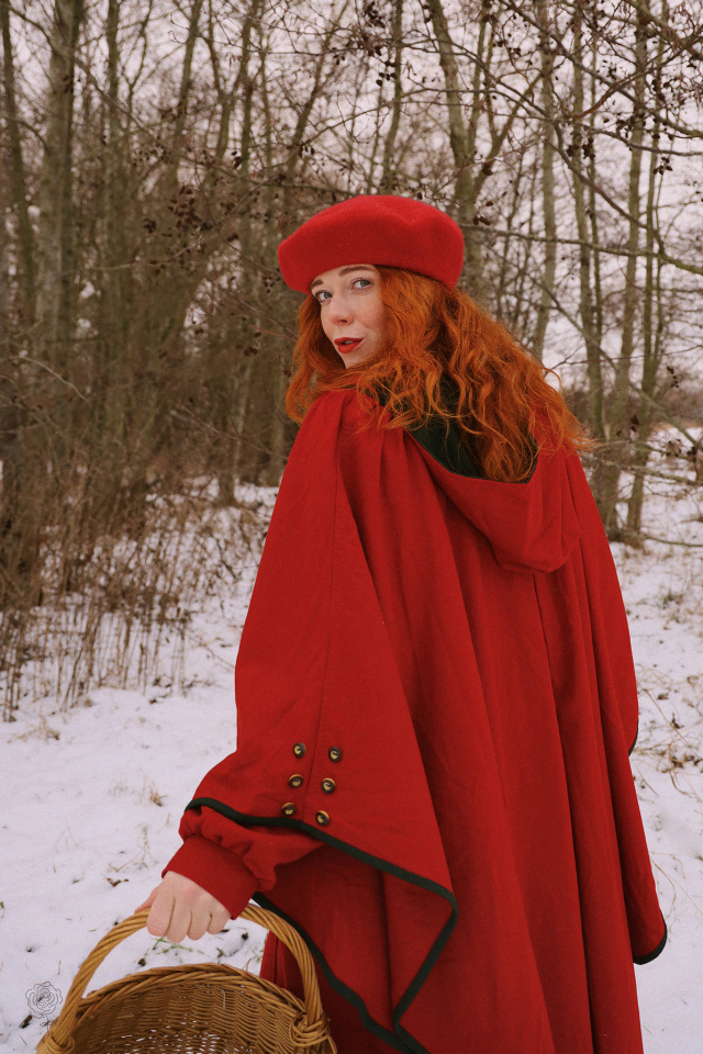 Red Hidinghood Vintage Wool Coat &amp; Cape | S/M