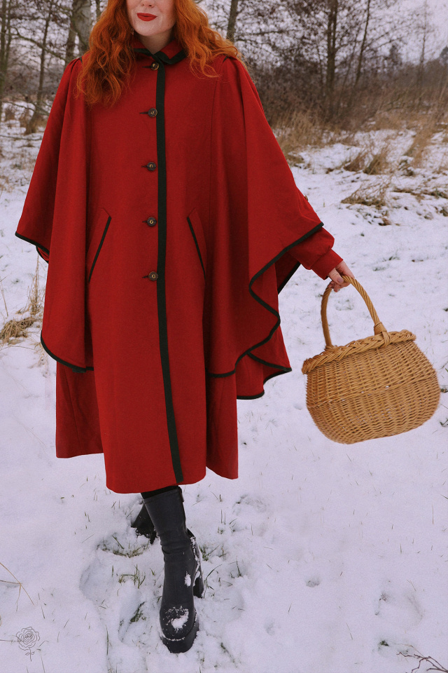 Red Hidinghood Vintage Wool Coat &amp; Cape | S/M