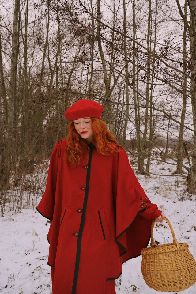 Red Hidinghood Vintage Wool Coat &amp; Cape | S/M