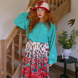 Red Rose Floral Vintage Skirt | S
