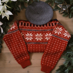 Red Snowflake Vintage Sweater | S