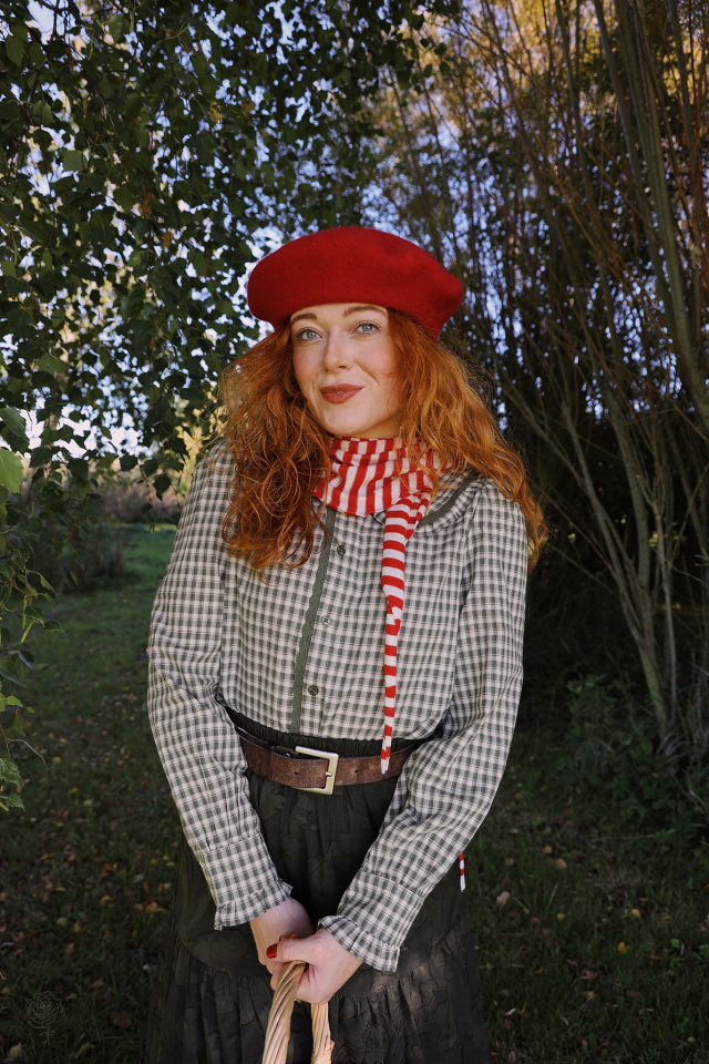 Candy Cane Soft Triangle Scarf