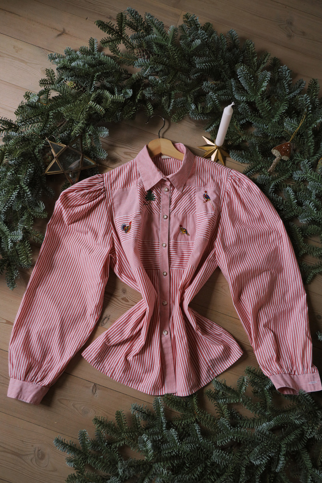 Red &amp; White Striped Embroidered Vintage Blouse | M